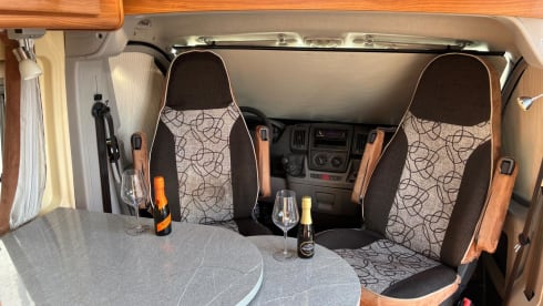 4p Fiat bus uit 2011