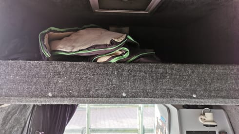 4p Ford campervan uit 1998