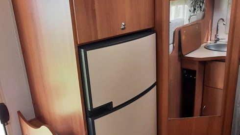 Eura Mobil 4p family camper 