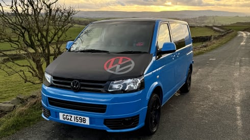 VW T5 Campervan - Stylish Modern 3 Berth 