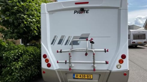 De Camper – Pilote semi-integrated (3 persons)