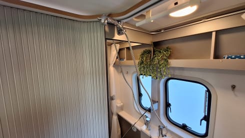2p Adria Mobil bus uit 2018