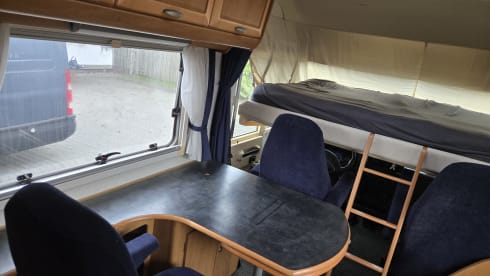 Boffertje On Wheels – Hymer B584 met hefbed, niet de mooiste, wel GOED!