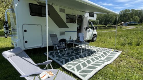 King III – King 3.0 - Brand new, luxurious 5-person alcove camper