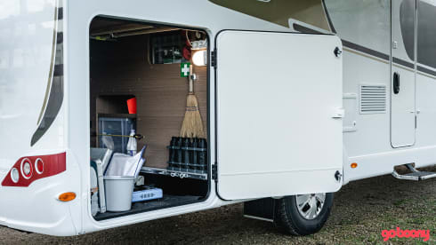 Luxury semi-integrated mobile home from 2020
