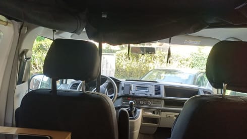 Het busje – Out and about in the VW T6-2018 van
