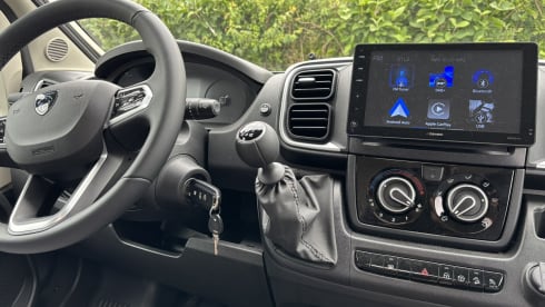 TalisIVIan – Peugeot bus 6m40 from 2025 - 2 persons