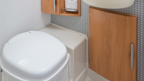 Camper Homer – Spacious integral camper with lots of comfort!