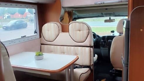 LouLou – 6p McLouis alcove uit 2015