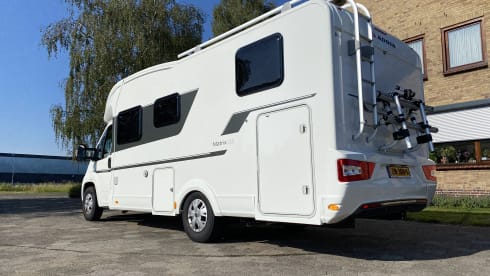 Adria matrix 670 SL model 2022 (4-5 pers. / complete for holidays)