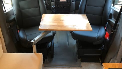 Vrijheid – 2p VW Crafter bus from 2014, complete, spacious and cozy
