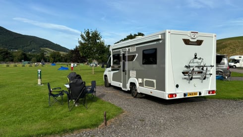 Lenox – Luxury 4 Berth Motorhome – The Perfect Companion for Comfort & Style 