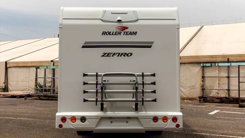 AFP 675 6 Berth  – Roller Team 675 6-Berth Yorkshire Motorhome