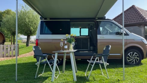 Volkswagen California  – 2p Volkswagen bus from 2023