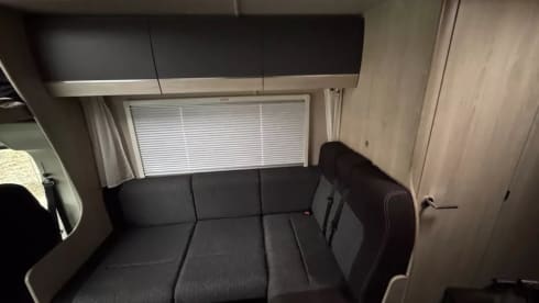 5 berth Auto Trail Expedition C72 2022