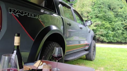 Raptor with 3p roof tent, fully equipped