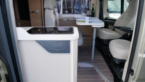 2p McLouis bus from 2019