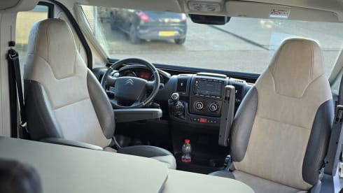 Offgrid Jumper  – 2p Sun Living bus from 2021