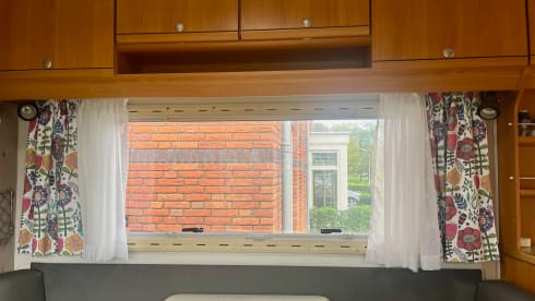 Freeda – Cozy 6 person retro camper FIAT 290
