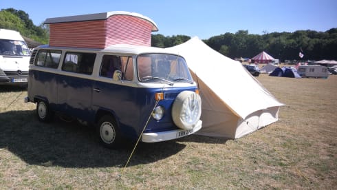 BarnaBus – T2 CamperVan Hire