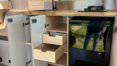 CosyCabin on Wheels – Brand New 3p Renault Master Campervan (2025) 