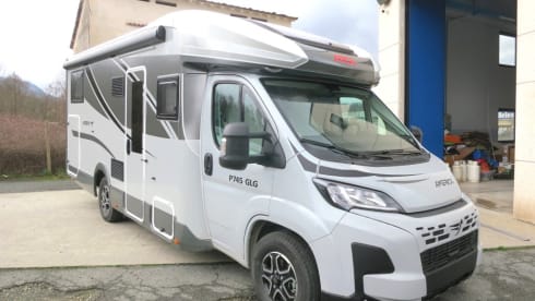 P 745 GLG – MCLOUIS MC4 273 Ford