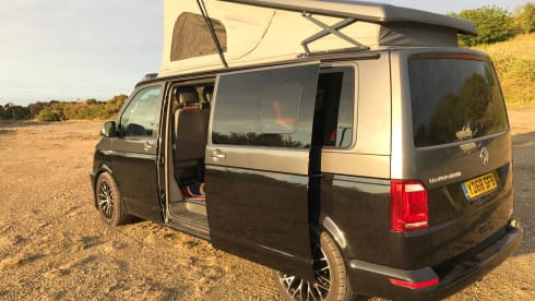 Heypitcho – Luxury T6 VW LWB, 5 seats, 4 birth, perfect for family adventures