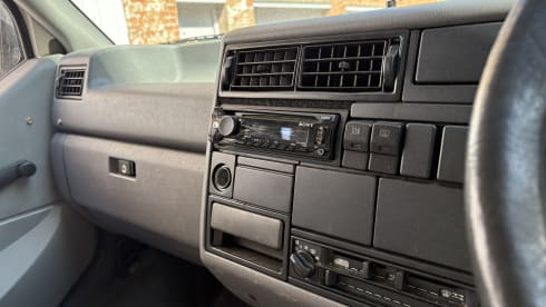 Vanny – Volkswagen Trident 1994 berth Campervan  1994.          