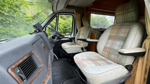 Lulu – 6 Berth Bessacarr 795