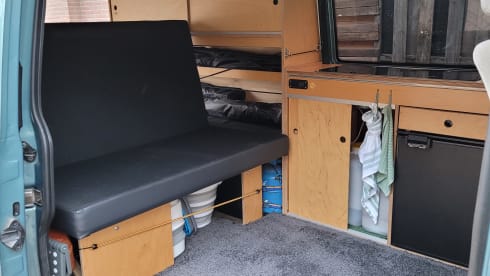 Huub – 4p adventurous Volkswagen t4 camper