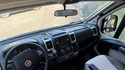 4p Challenger semi-integrated uit 2017