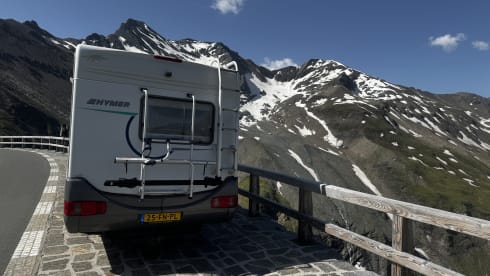 Hymer B654