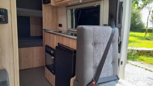 BP70 – 4 Berth Campervan/Motohome - fully equipped for your next Adventure