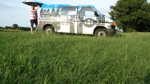 Amsterdam – Amsterdam - Cozy and robust VW T4 campervan