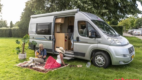 Hygge – Atmospheric camper bus for a fun adventure
