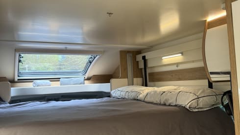 LEIA – Luxury 4 Berth Motorhome - Dog Friendly 