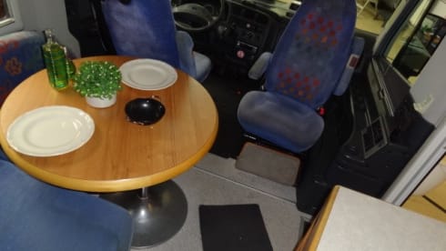 Knaussie – Beautiful classic Knaus camper for the 2 of us