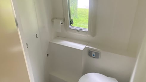 2-person Peugeot campervan from 2019