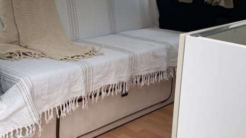 Lille – T3 Bully with power steering 85,000km beautiful extension with awning all inclusive.