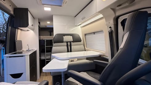 4p Benimar bus uit 2024