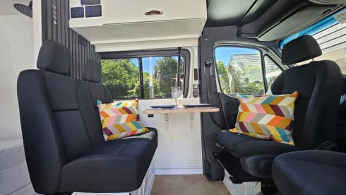 Madrid – Sprinter XXL a wonderful compact camper with lots of space!