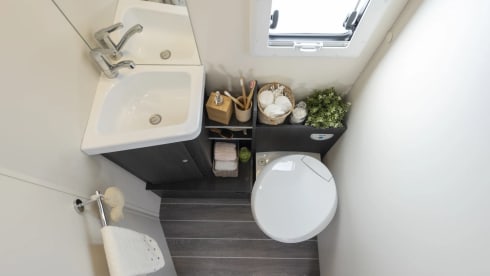 Elsie – New 2025 4 Berth off-grid Motorhome