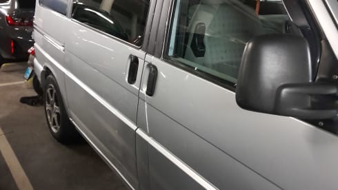 VW – Volkswagen Transporter T4 2.5 Tdi (4 belts)