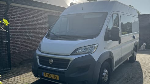 Very neat self-built 2p Fiat Ducato bus from 2016 