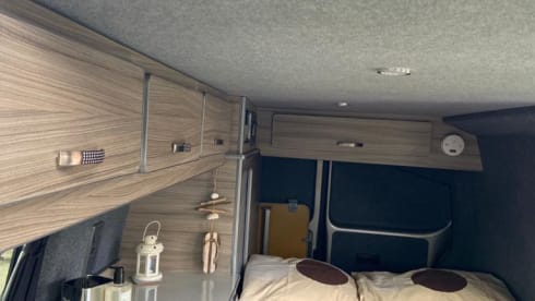 Camper di lusso VW T5 Automatic con 4 cuccette