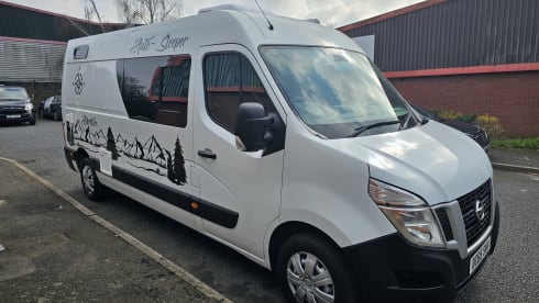 Gala – 4 berth Nissan bus from 2016