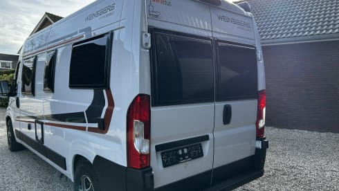 6 Weinsberg 600 Fire buscamper 2025 automatic
