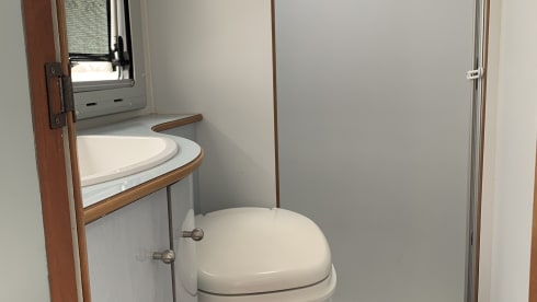“Star” – Compact semi-integrated motorhome