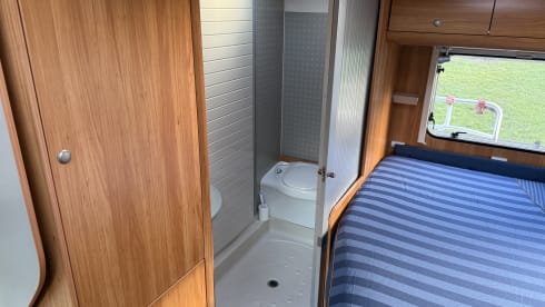 Compact 3P semi-integrated, length bed and free km!