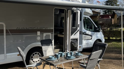 Wayfarer – 5p McLouis semi-integrated from 2025